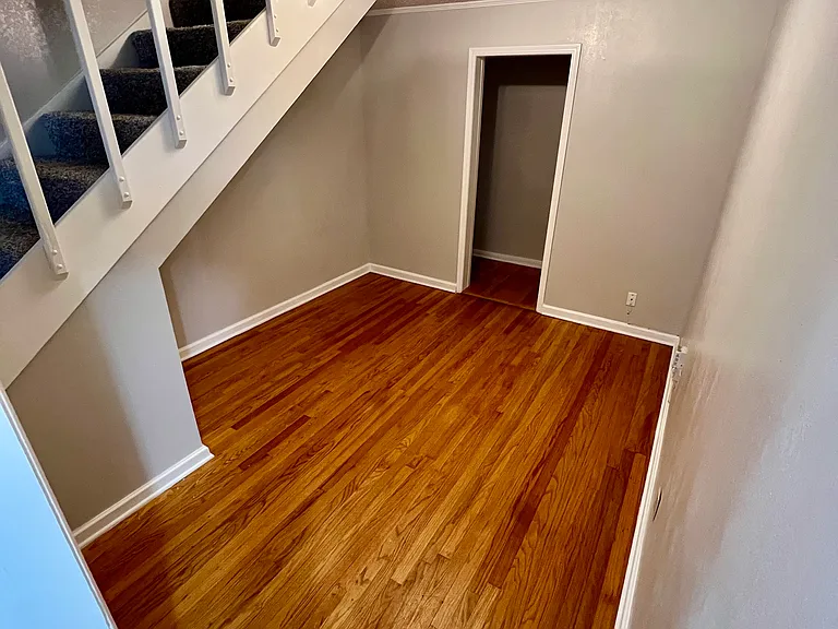 Dining 2/Auxiliary Room