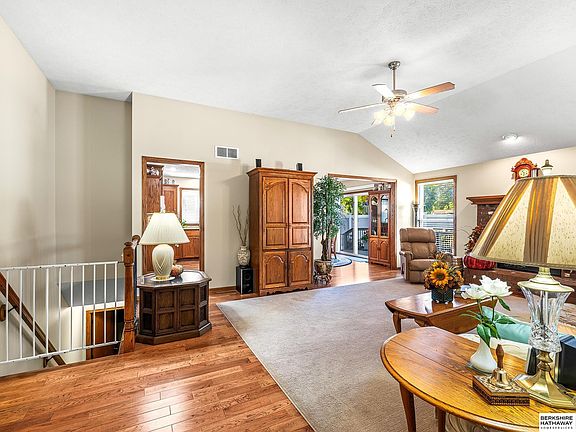 5th image of 7822 S 75th Ave