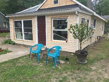 front new siding / windows