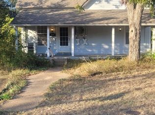 701 S Jackson St, Mcgregor, TX 76657