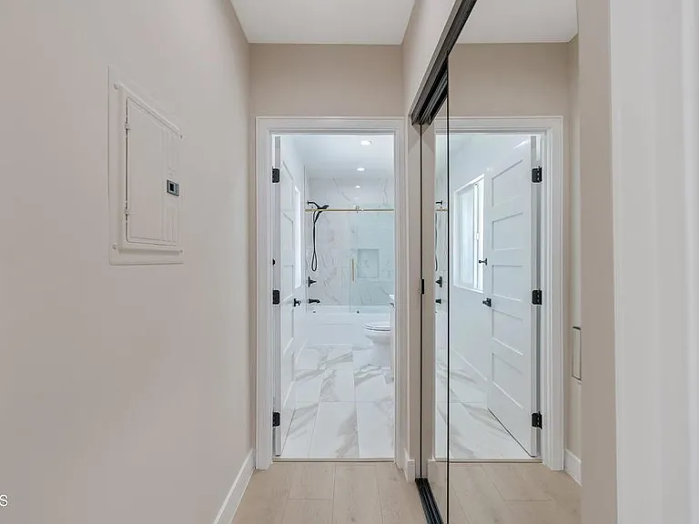 1206 Tamarind Ave — Photo 27