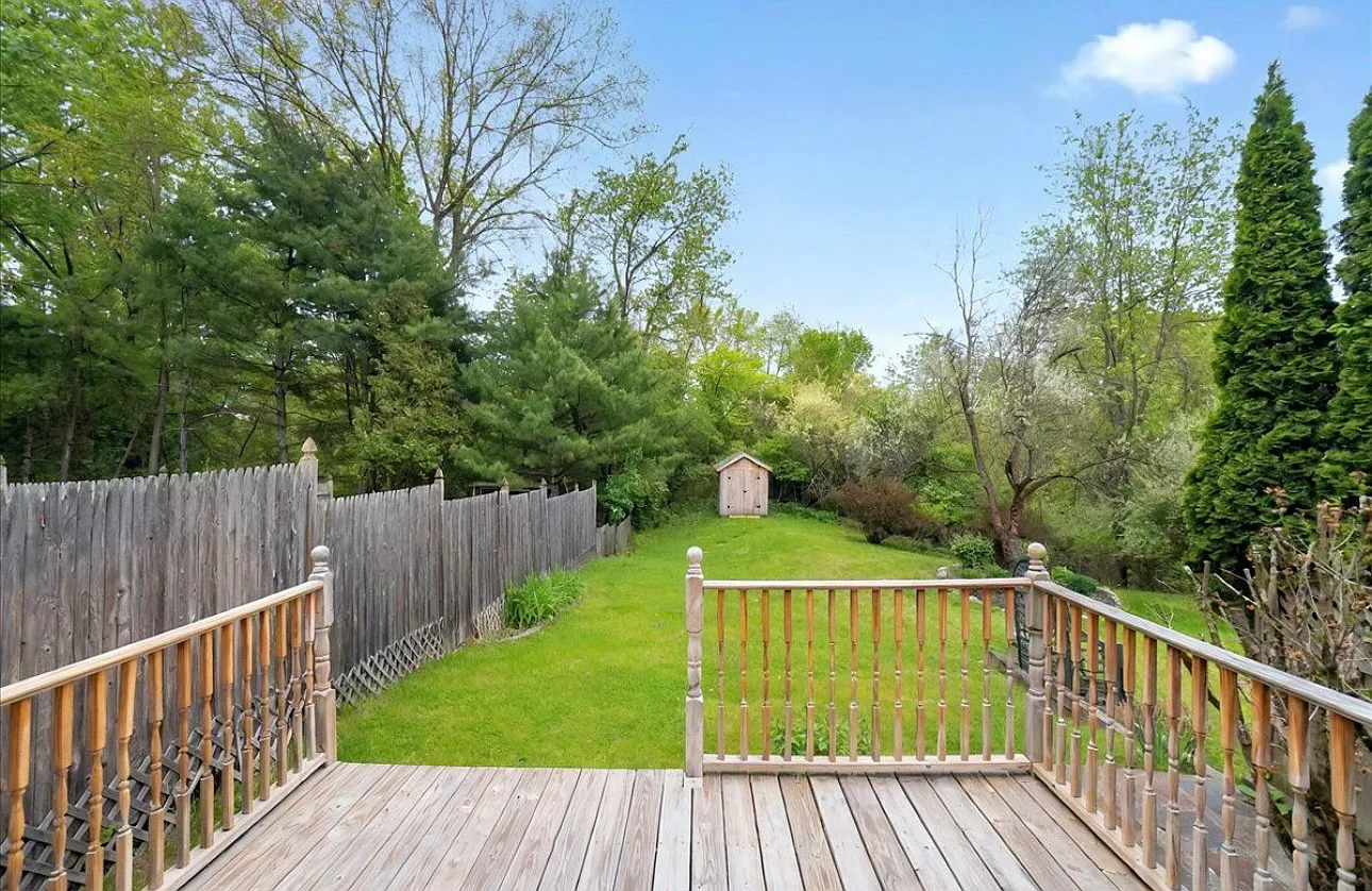 3 bed, 1.5 bath, 1479 sqft, $2,450 — Photo 2