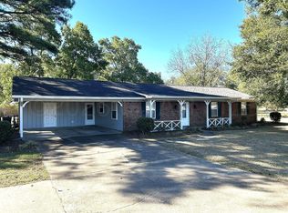 3595 New Hope Rd, Columbus, MS 39702