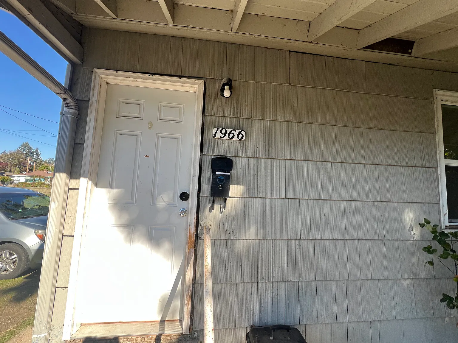 1 bed, 700 sqft, $1,300 — Photo 2