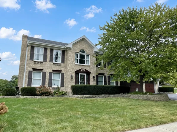 4 River Bend Rd, Montgomery, IL 60538