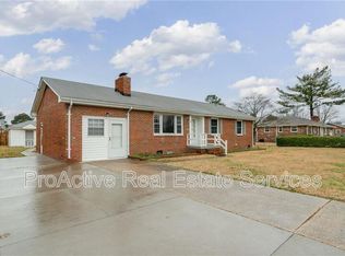 1720 Dock Landing Rd, Chesapeake, VA 23321