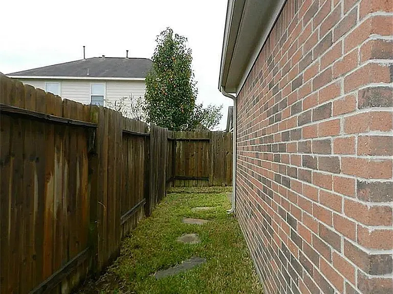 2322 Turnbury Elm Ct — Photo 5