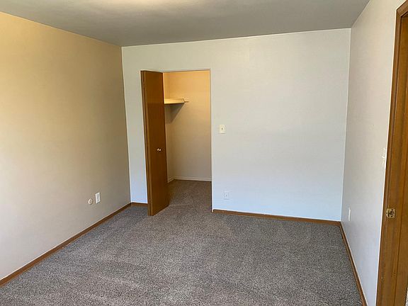5th image of 66704 Van Dyke Ave APT 3