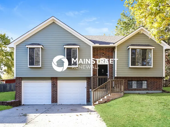 404 SE Bristol Dr, Lees Summit, MO 64063