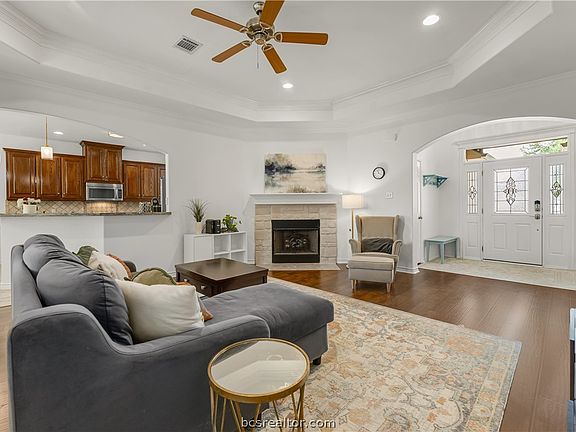 3rd image of 4003 Noirmont Ct