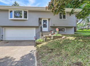 6820 Dallas Ln N, Maple Grove, MN 55311