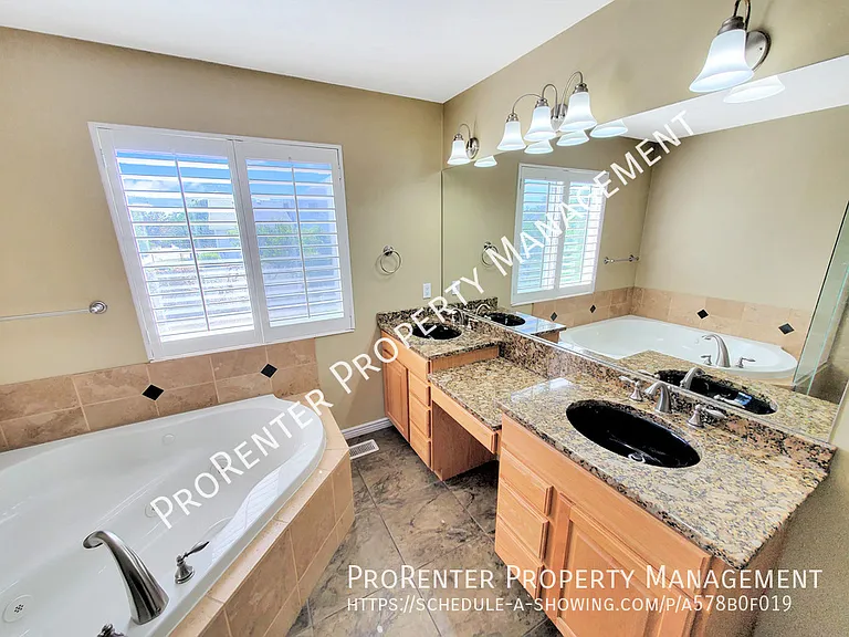 1488 Earl Cir — Photo 14