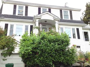 7504 Brooklyn Ave NE, Seattle, WA 98115