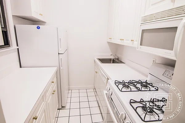 Rented by Nolita Group | media 28