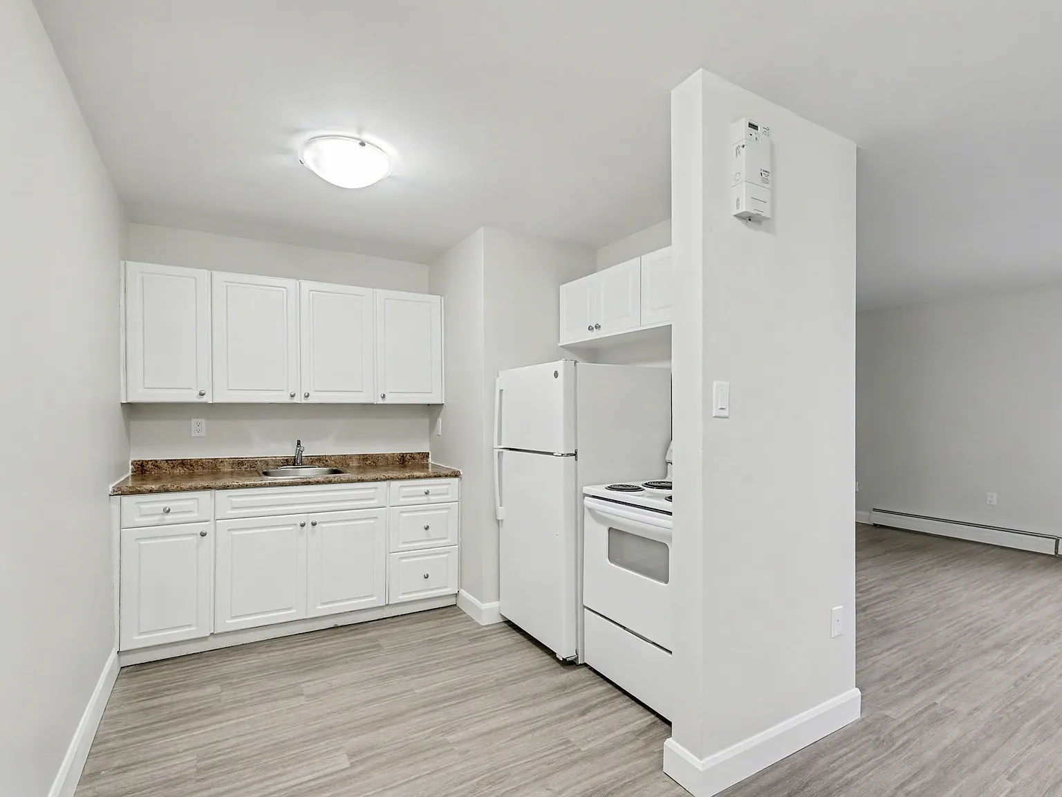 Elgin Woods Apartments — Photo 1