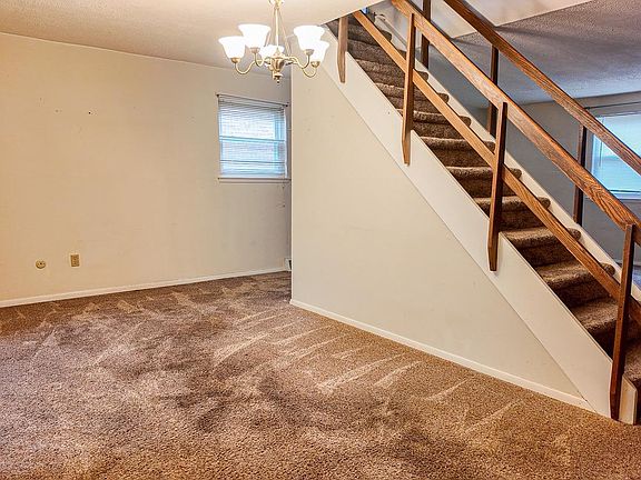 4th image of 3621 Wessex Ln