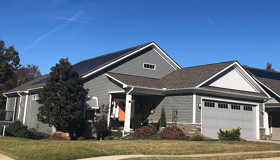 1st image of 15 Trails Edge Ct