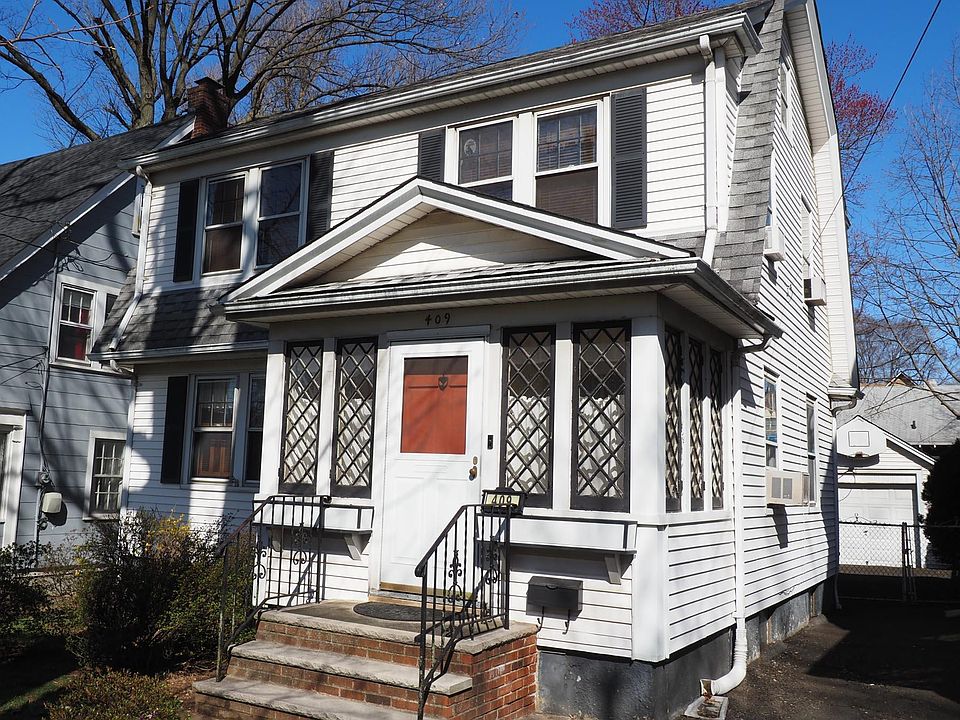 2nd image of 409 Bard Ave