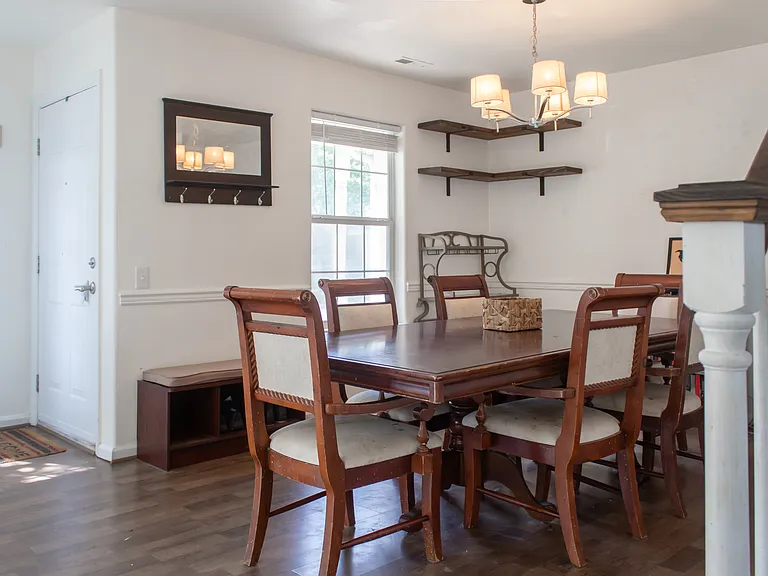 210 Rockwood Pl — Photo 11