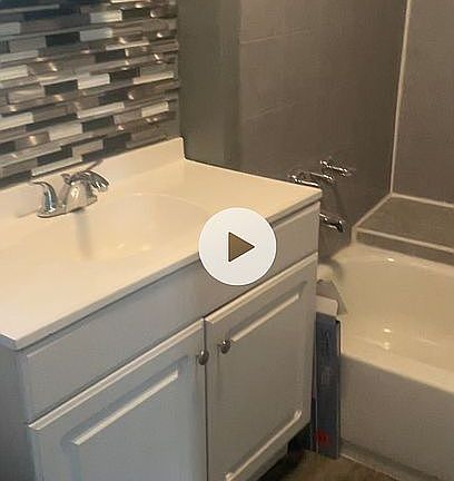 4th image of 311 Oakley Ave