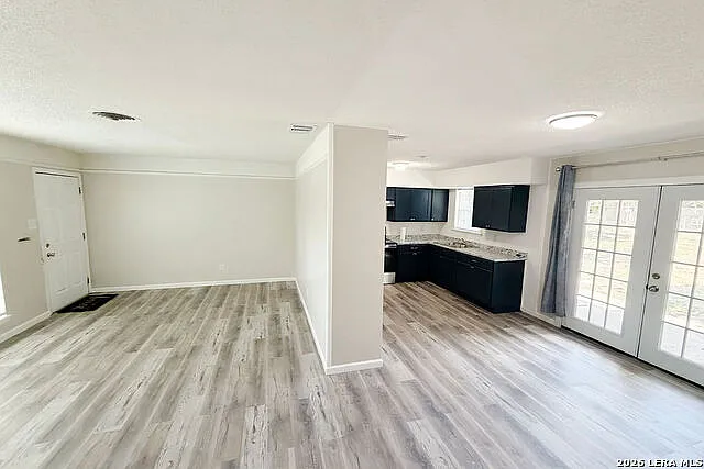 4 bed, 2.0 bath, 1224 sqft, $1,595 — Photo 3