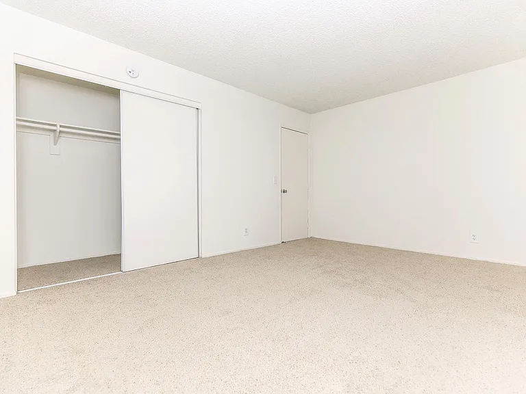 San Carlos and San Juan Apartment Homes — Photo 19