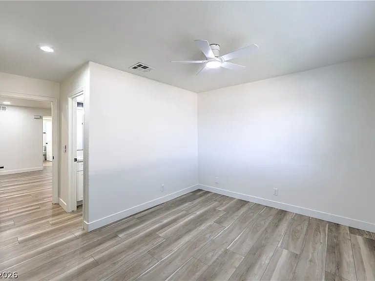 1800 Edmond St #122 — Photo 17