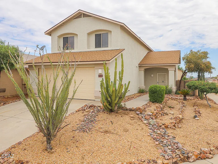 2416 W Chris Oliver Way — Photo 1