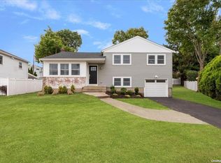 564 Marion Dr, East Meadow, NY 11554