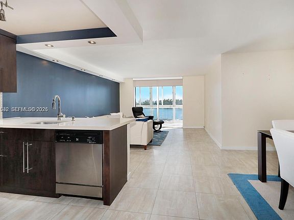 3rd image of 145 SE 25th Rd APT 502