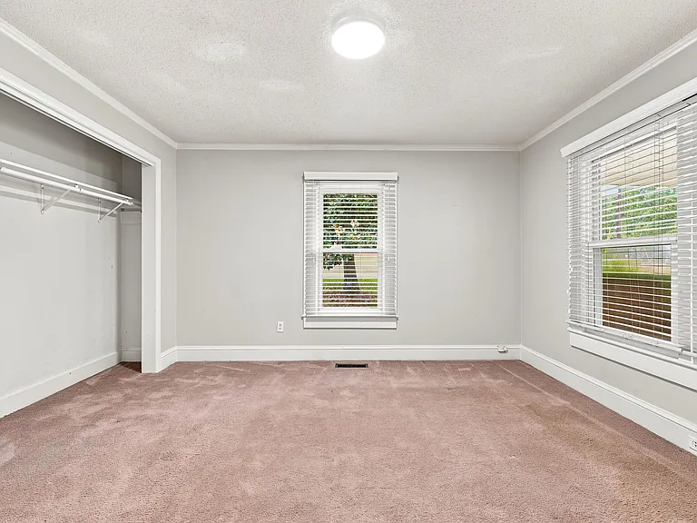 3629 Pleasant Garden Rd — Photo 12