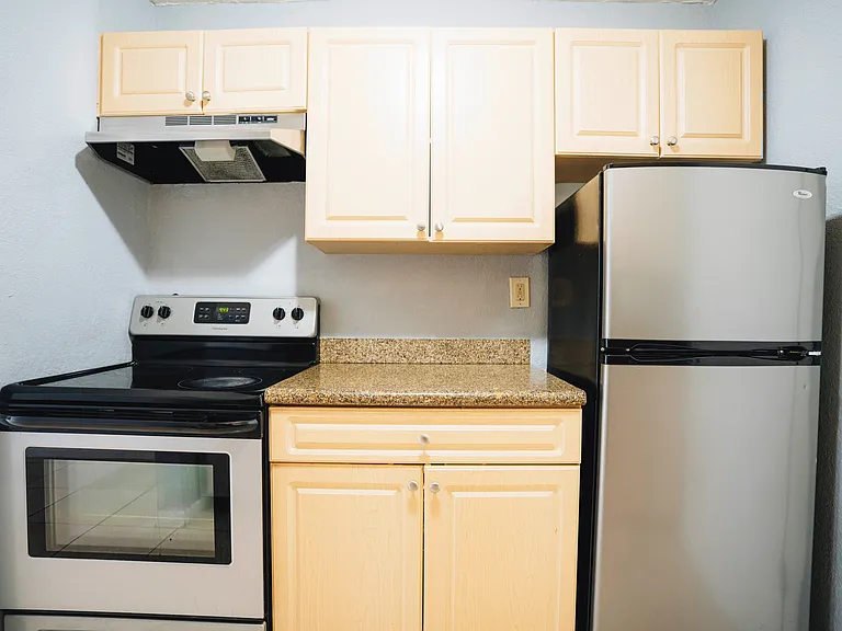 Kitchen left