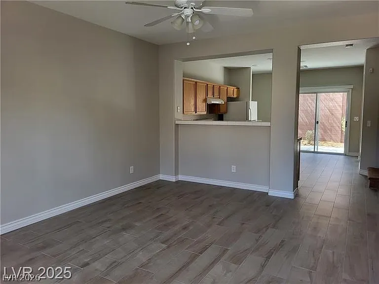 7531 Redwood Point St — Photo 11