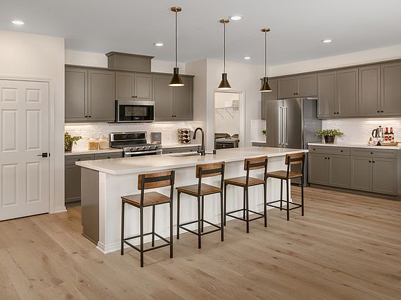 3rd image of 41237 Alegria Ln