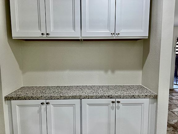 3rd image of 157 E Madison Ave APT I