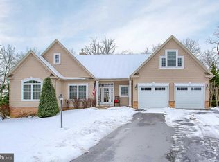 1142 Shannon Ln, Carlisle, PA 17013