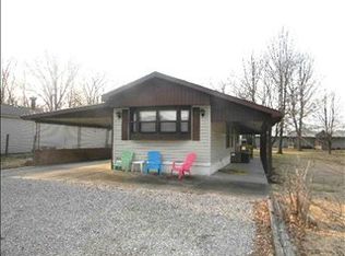 76 W Oak St, Poseyville, IN 47633