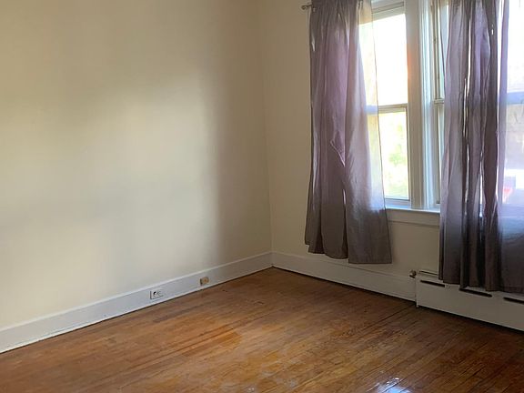 2nd image of 2351 36th St Floor 2