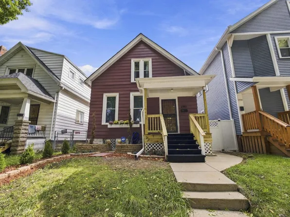 2760 N Booth STREET, Milwaukee, WI 53212