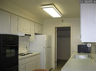 5th image of 22655 Chagrin Blvd APT 407