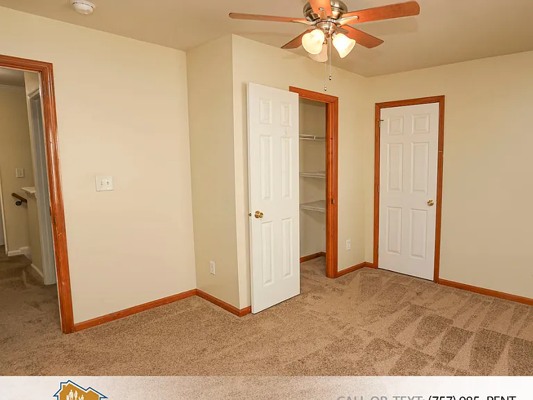 938 Churchill Ln — Photo 36