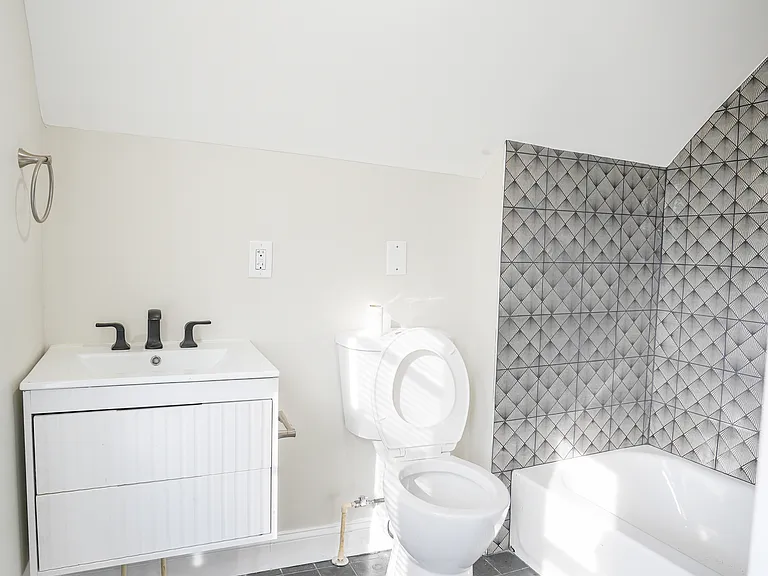 2924 Putty Hill Ave — Photo 15