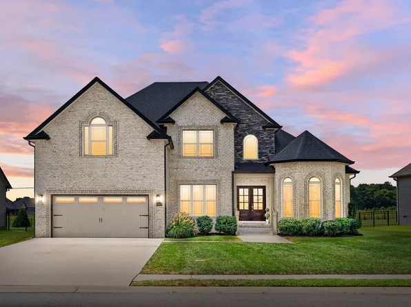 1893 Shield Dr, Clarksville, TN 37043