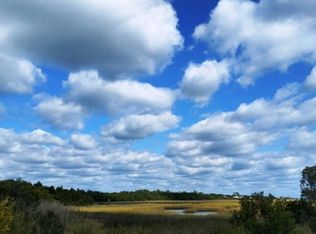 207 Ethan Pl, Hubert, NC 28539