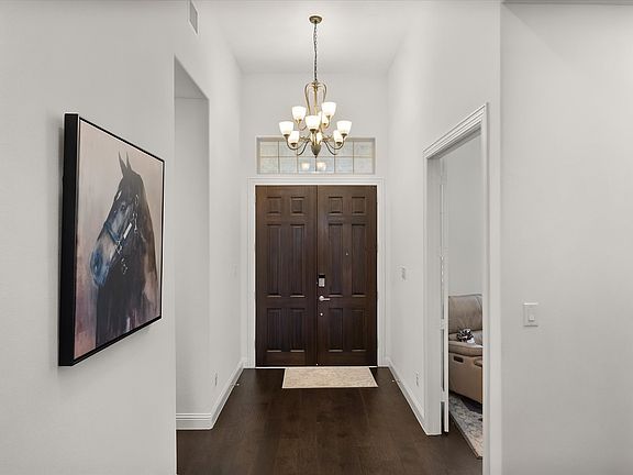 3rd image of 2802 Maverick Way