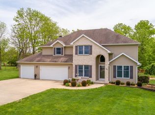 44 W Coolidge Ave, Charleston, IL 61920