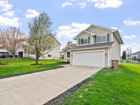 450 Fawn Cir, Pleasant Hill, IA 50327