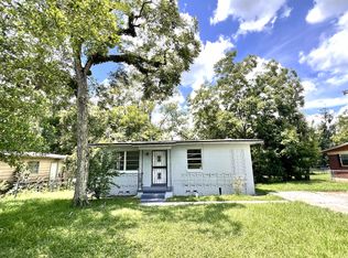 6930 Rhode Island Dr W, Jacksonville, FL 32209