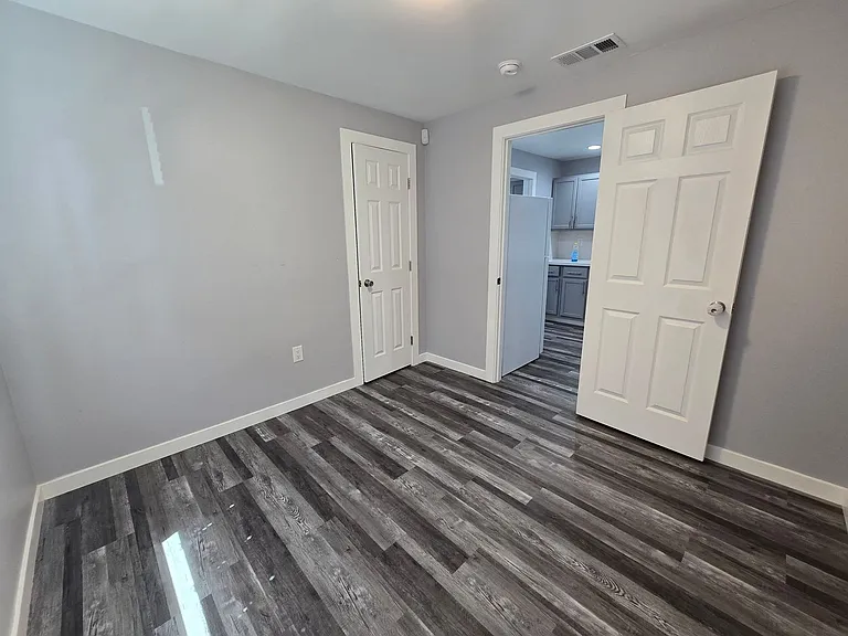 151 E Alexander Ave — Photo 6