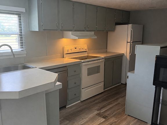 2nd image of 85374 Tinya Rd